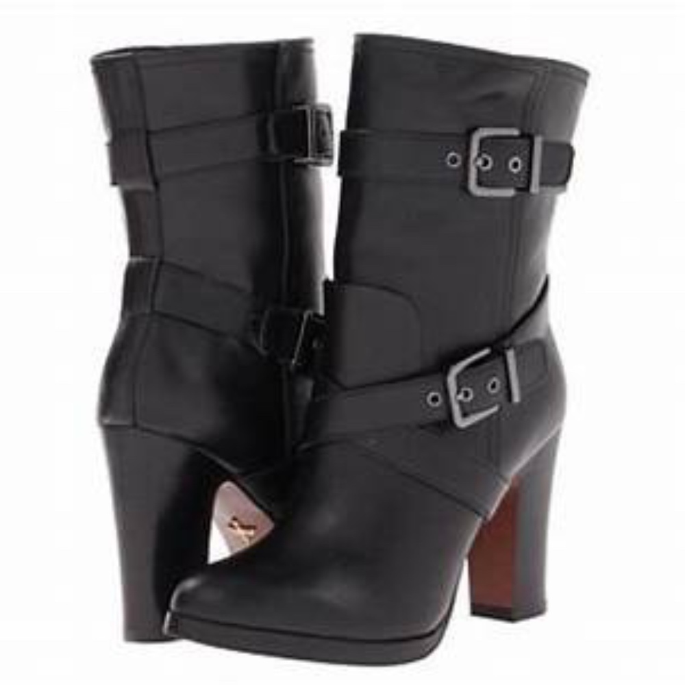 Black Bootie Pour la Victoire 6.5Z 100% Leather